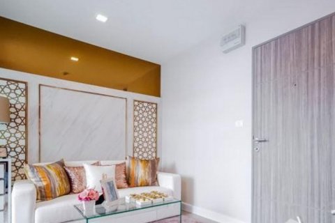Condominio de 1 dormitorio en Bangkok, Tailandia en METRO LUXE RATCHADA № 28932
