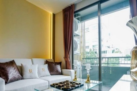 Condominio de 2 dormitorios en Bangkok, Tailandia en METRO LUXE RATCHADA № 28933