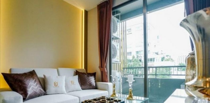 Condominio de 2 dormitorios en Bangkok, Tailandia en METRO LUXE RATCHADA  № 28933