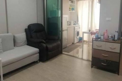 Condominio de 1 dormitorio en Bangkok, Tailandia en METRO LUXE RATCHADA № 28934