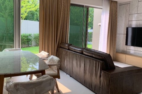 Sobre plano Private Nirvana Residence East en Bangkok, Tailandia № 28768 - foto 8