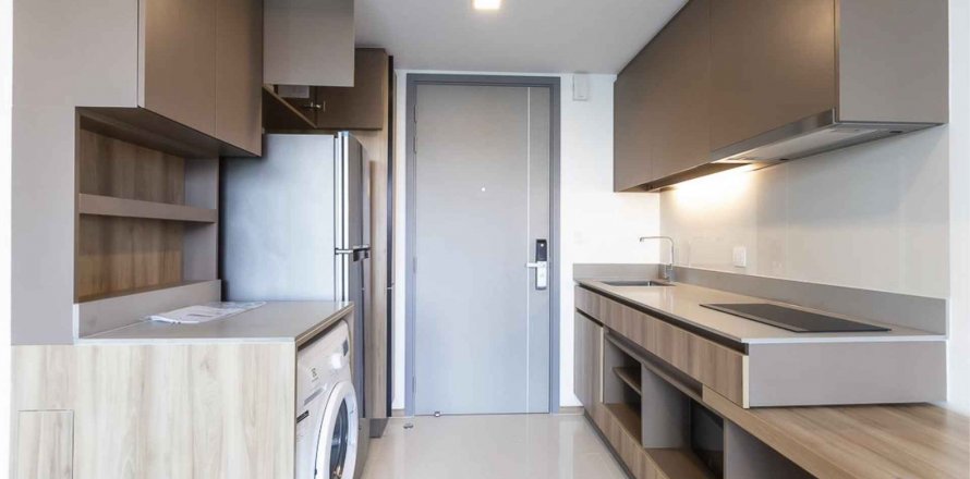 Condominio de 1 dormitorio en Bangkok, Tailandia en Taka Haus Ekamai 12  № 27723