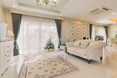 Sobre plano Vtara Sukhumvit 36 en Samut Sakhon, Tailandia № 28817 - foto 11