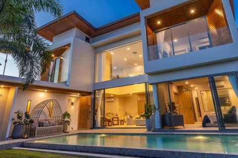 Chalet de 3 dormitorios en Zenithy Pool Villas, Phuket, Tailandia № 28301
