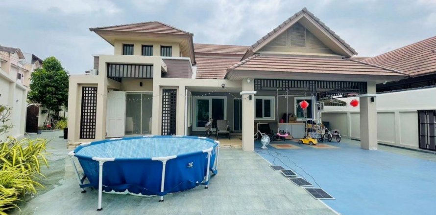 Casa de 3 dormitorios en Pattaya, Tailandia № 33775