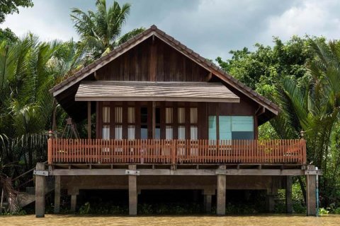 There is an overabundance of real estate in the real estate market in the special zone of the eastern corridor
