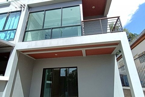 Casa de 3 dormitorios en Pattaya, Tailandia № 33791