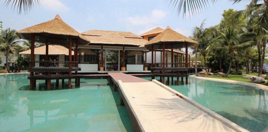 Sobre plano Atoll Maldives Beach en Samut Prakan, Tailandia № 33840