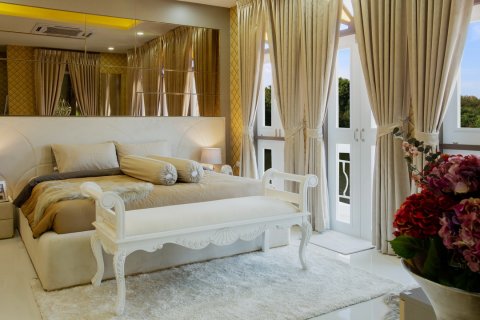 Sobre plano Supicha Sino Kohkaew 8 en Phuket, Tailandia № 33975 - foto 4