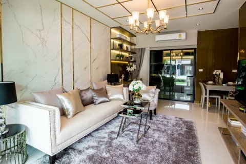 Sobre plano Unio Town Srinakarin - Bangna en Samut Prakan, Tailandia № 33754 - foto 12