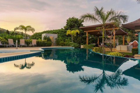 Chalet de 9 dormitorios en Phuket, Tailandia № 33081