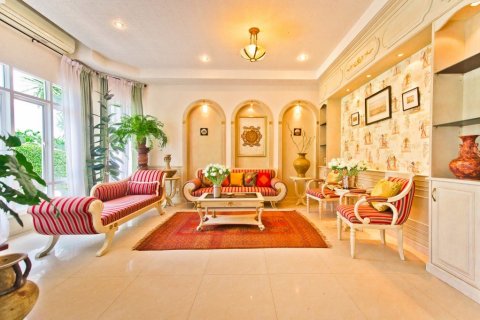 Casa de 8 dormitorios en Bang Sare, Tailandia № 35345 - foto 10