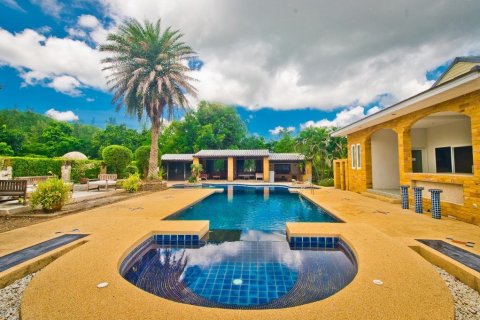 Casa de 8 dormitorios en Bang Sare, Tailandia № 35345 - foto 3