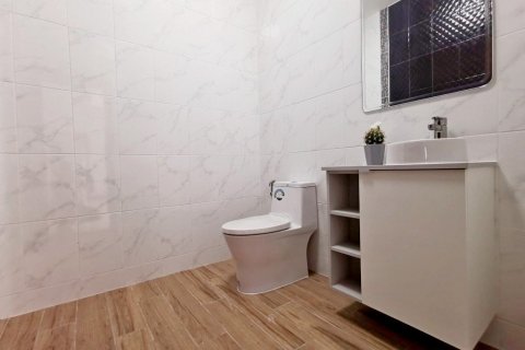 Casa de 3 dormitorios en Bang Sare, Tailandia № 36357 - foto 16