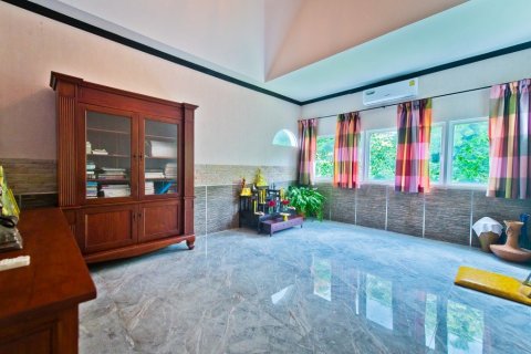 Casa de 8 dormitorios en Bang Sare, Tailandia № 35345 - foto 21