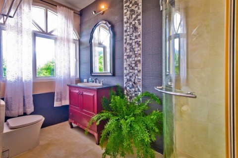 Casa de 8 dormitorios en Bang Sare, Tailandia № 35345 - foto 28