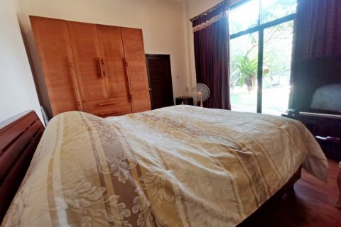 Casa de 3 dormitorios en Pattaya, Tailandia № 36365 - foto 28
