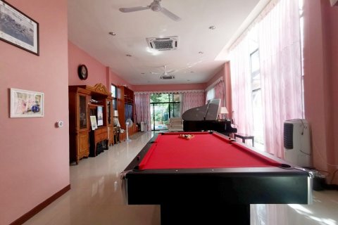 Casa de 3 dormitorios en Pattaya, Tailandia № 36365 - foto 20