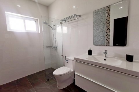 Casa de 3 dormitorios en Bang Sare, Tailandia № 36357 - foto 15
