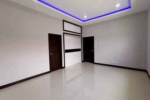 Casa de 3 dormitorios en Bang Sare, Tailandia № 36357 - foto 19