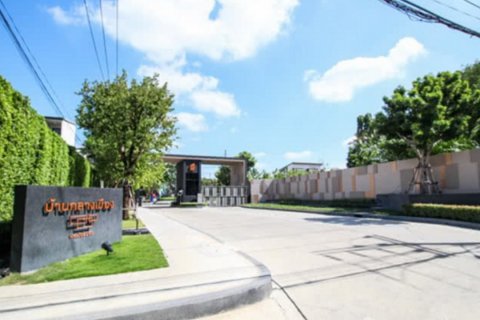 Sobre plano Baan Klang Muang Phahonyothin 50 en Bangkok, Tailandia № 36309 - foto 2