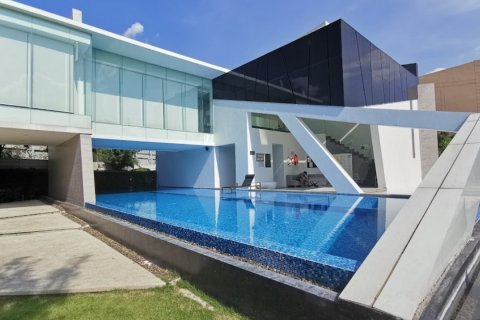 Sobre plano Baan Klang Muang Sathorn - Suksawat en Samut Prakan, Tailandia № 35343 - foto 3