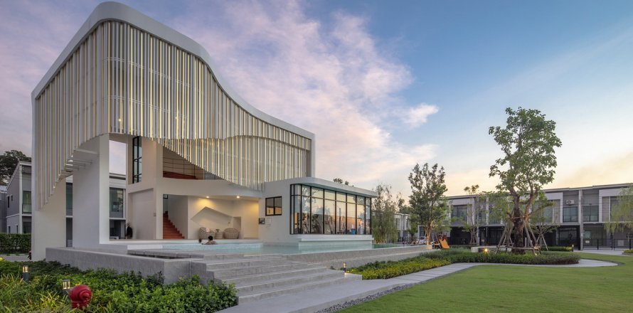 Sobre plano Pleno Wongwaen - Ramintra en Bangkok, Tailandia № 36101