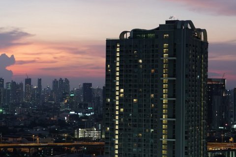 Sobre plano Rhythm Sukhumvit 50 en Bangkok, Tailandia № 36593