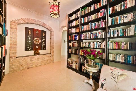 Casa de 8 dormitorios en Bang Sare, Tailandia № 35345 - foto 7