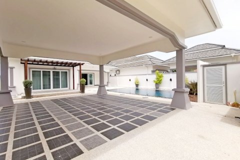 Casa de 3 dormitorios en Bang Sare, Tailandia № 36357 - foto 27