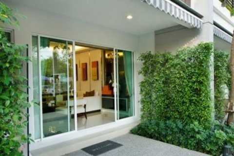 Sobre plano Baan Klang Muang Sathorn-Ratchapreuk en Bangkok, Tailandia № 36633 - foto 2