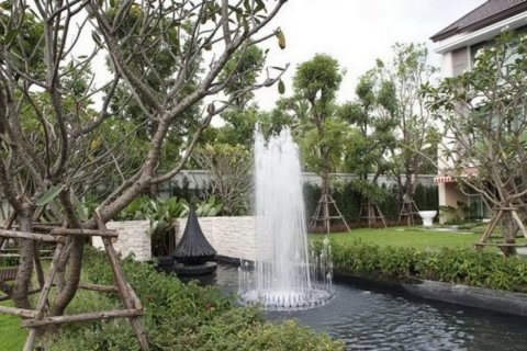 Sobre plano Baan Klang Muang Sathon - Taksin 2 en Bangkok, Tailandia № 36097 - foto 3