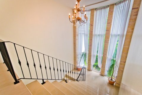 Casa de 8 dormitorios en Bang Sare, Tailandia № 35345 - foto 16