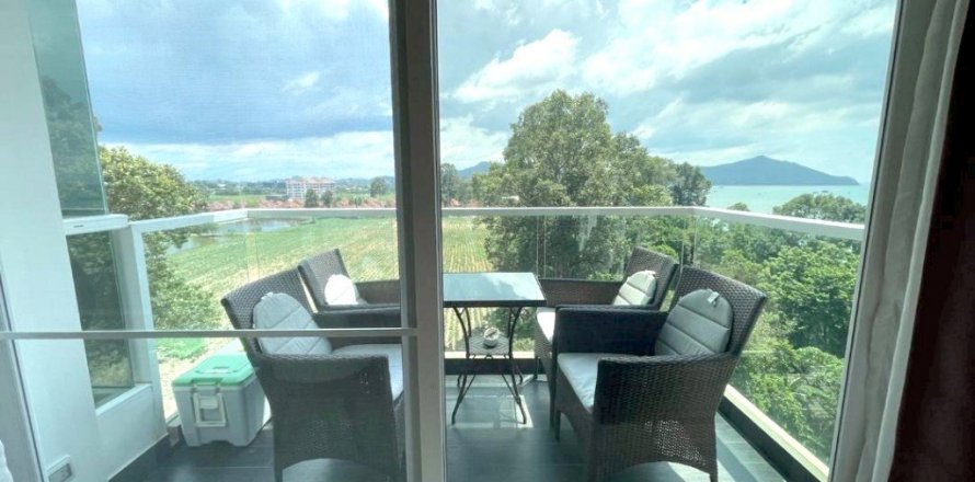 Condominio de 2 dormitorios en Bang Sare, Tailandia № 36716