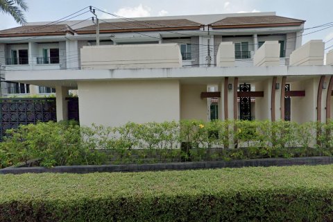 Sobre plano Baan Klang Muang Urbanion Rama 9 - Ladprao en Bangkok, Tailandia № 36639 - foto 5