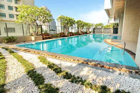Sobre plano Bright Sukhumvit 24 en Bangkok, Tailandia № 36707 - foto 2