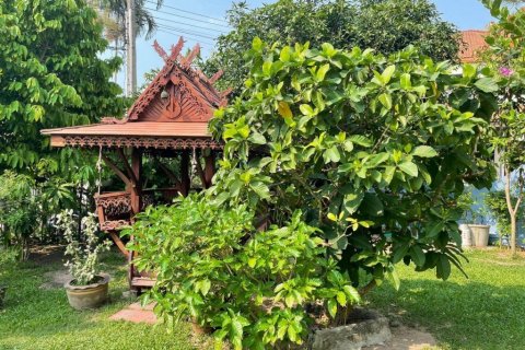 Casa de 5 dormitorios en Pattaya, Tailandia № 36720 - foto 4