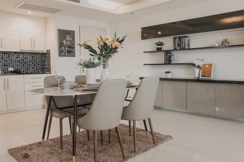 Condominio de 2 dormitorios en Pattaya, Tailandia № 37079 - foto 12