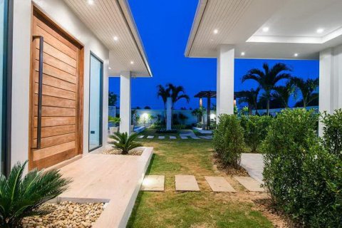 Sobre plano The Luxury Home en Hua Hin, Tailandia № 37155 - foto 11