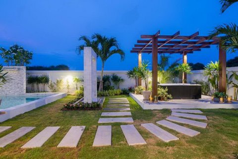 Sobre plano The Luxury Home en Hua Hin, Tailandia № 37155 - foto 13
