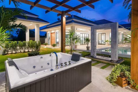 Sobre plano The Luxury Home en Hua Hin, Tailandia № 37155 - foto 18