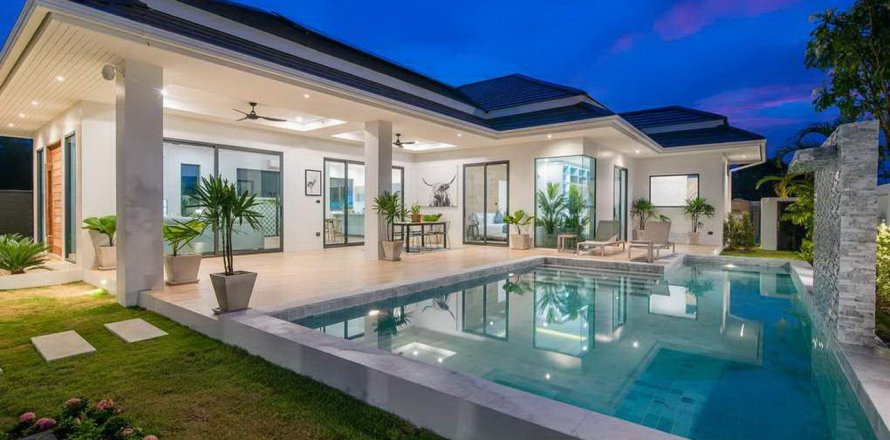 Sobre plano The Luxury Home en Hua Hin, Tailandia № 37155