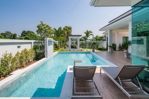 Sobre plano The Luxury Home en Hua Hin, Tailandia № 37155 - foto 4
