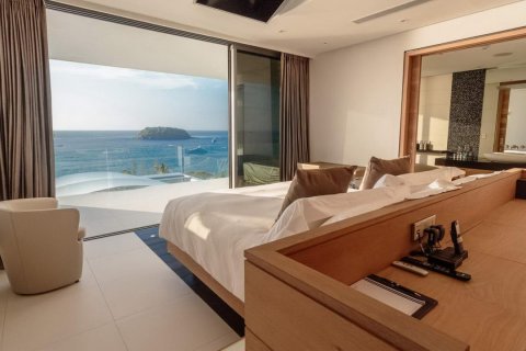 Chalet de 3 dormitorios en Kata Rocks, Phuket, Tailandia № 40075