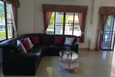 Casa de 3 dormitorios en Pattaya, Tailandia № 43667 - foto 6