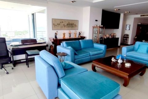 Condominio de 3 dormitorios en Pattaya, Tailandia № 43662 - foto 21