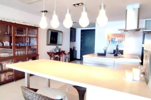 Condominio de 3 dormitorios en Pattaya, Tailandia № 43662 - foto 14
