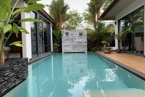 Casa de 3 dormitorios en Bang Tao, Tailandia № 3851