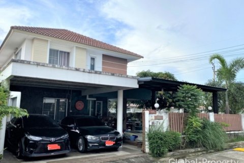 Casa de 3 dormitorios en Pattaya, Tailandia № 42943