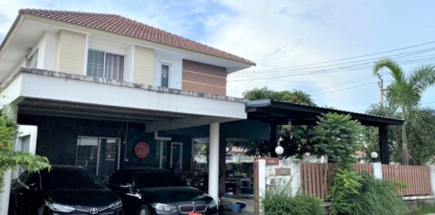 Casa de 3 dormitorios en Pattaya, Tailandia № 42943